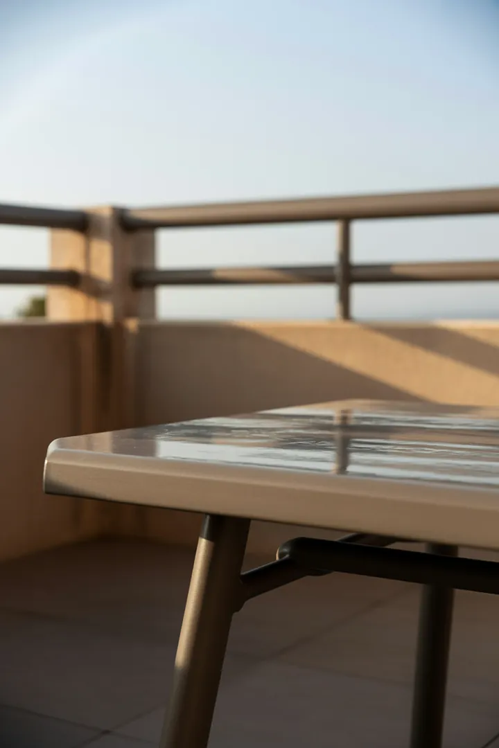 Wetterfeste Balkon-Tischplatte als Upgrade oder Ersatz, passend zu Gestell und wenig Pflege im Alltag.